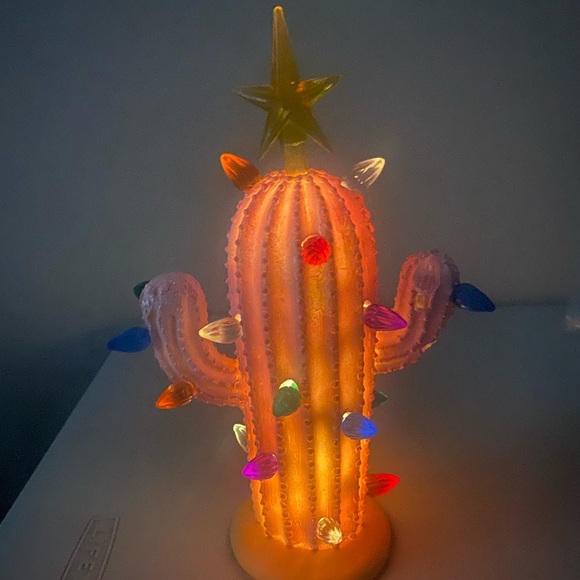 Cactus Christmas Tree with Lights - Picture 17 of 17